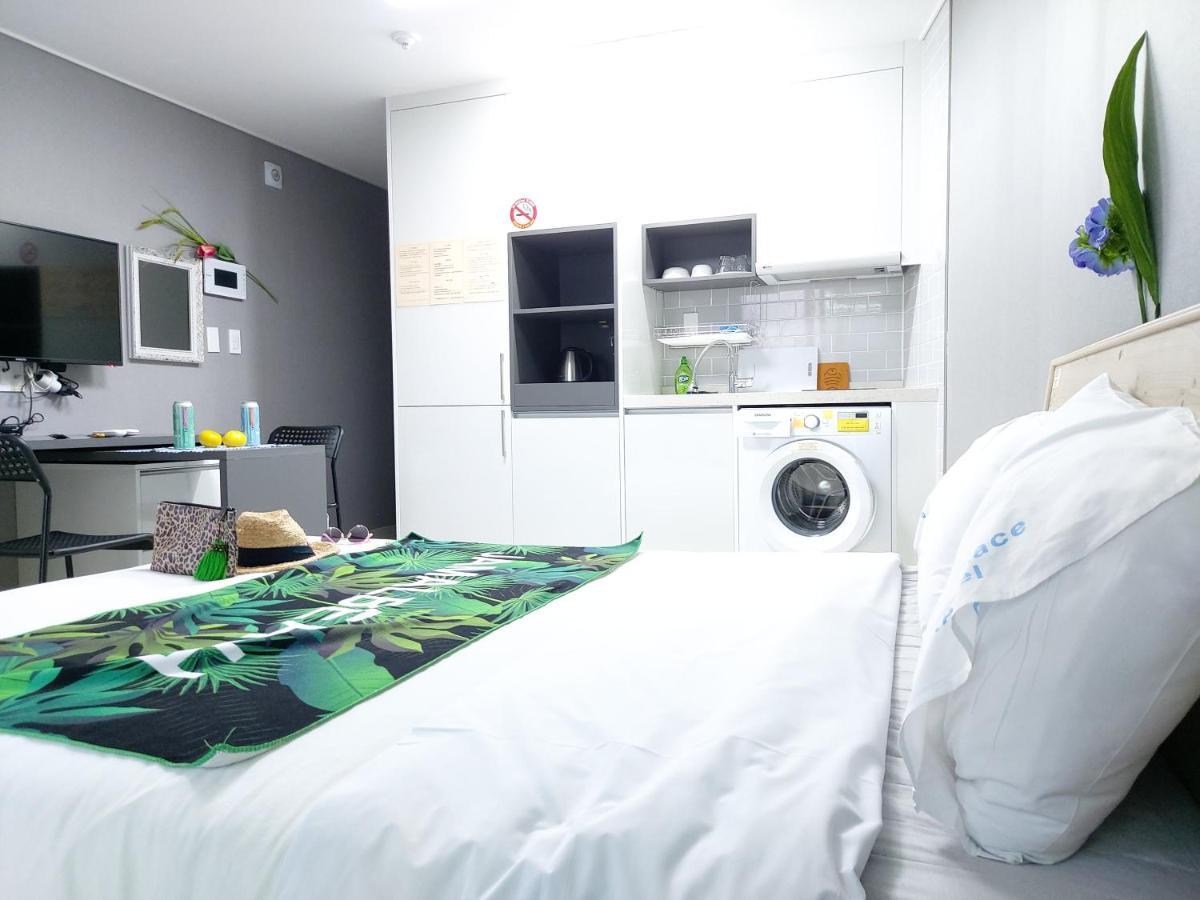Ara Palace Aparthotel 3*